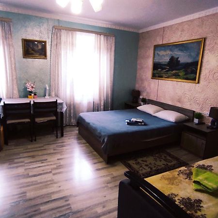 Міні Квартал Hotel Yahotyn ภายนอก รูปภาพ