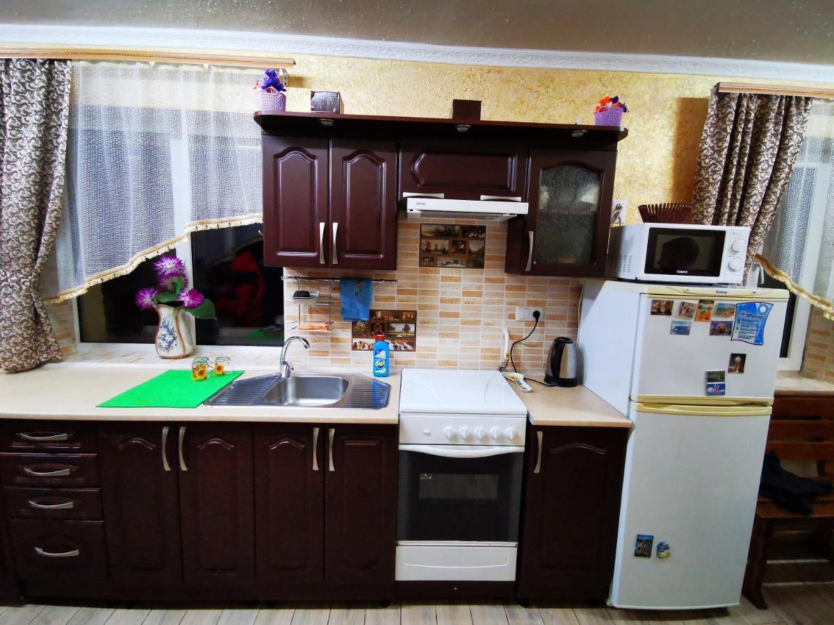 Міні Квартал Hotel Yahotyn ภายนอก รูปภาพ